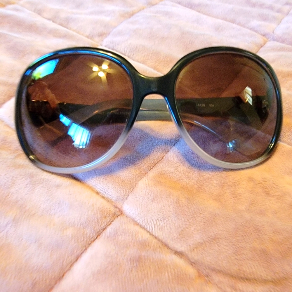 Valentino V612S oversized two toned sunglasses large round